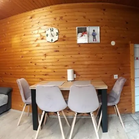 Vikendica Teodora Дом отдыха *