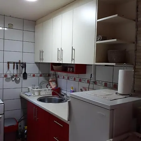 Vikendica Teodora Яхорина